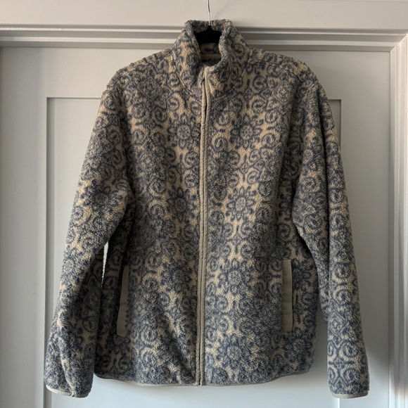 Old Navy Sherpa Full-Zip Jacket (Fleece) - Picture 2 of 4